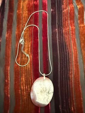 Silver Chain Necklace with Agate gem Pendant